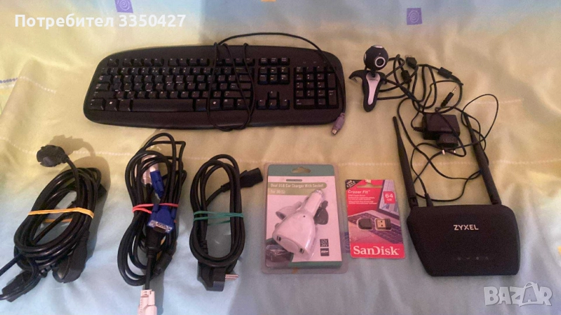 Продавам техника само за 10 лв - Камера Canon, флашка, рутер, usb charger, кабели и клавиатура!, снимка 1