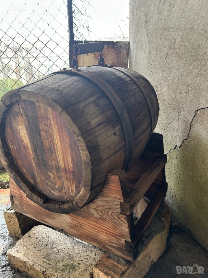 Буре с стойка, снимка 1