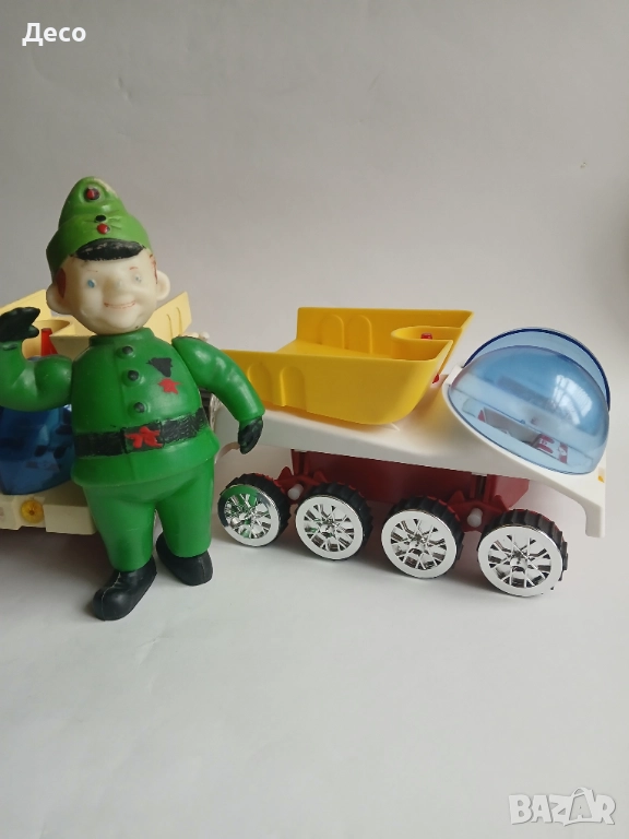 Стари играчки кукла Швейк, Марсоходи., снимка 1