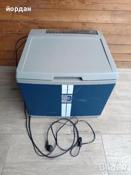 Хладилник 12 и 220волта Mobicool, снимка 1