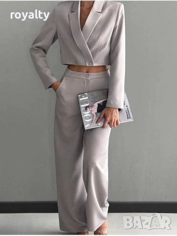 Елегантен сив дамски костюм късо сако с панталон