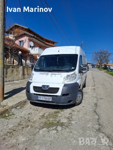 Товарен бус