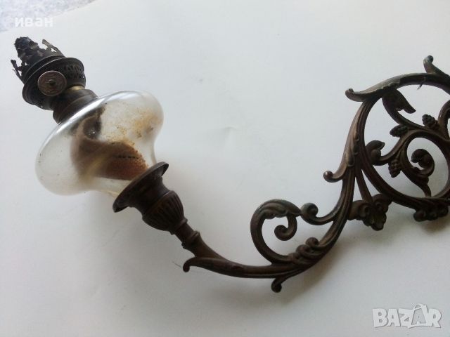 Стара газена лампа с голяма бронзова стойка за стена, снимка 3 - Антикварни и старинни предмети - 45885922
