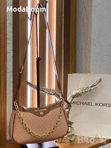 Michael Kors • Дамски Чанти • Различни Цветове , снимка 3 - Чанти - 46715474