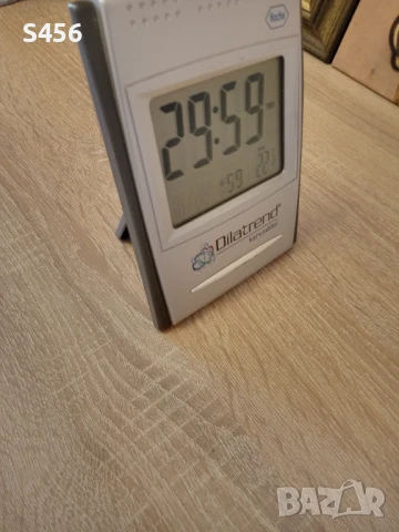 Дигитален, електронен часовник , снимка 2 - Стенни часовници - 50748985