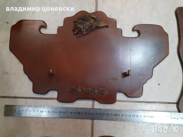 Дървена стойка за стена за пищов,нож,кортик,кама,щик,пистолет и др., снимка 3 - Декорация за дома - 53486701