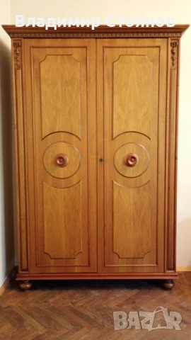 Гардероб от масивно дърво, снимка 1