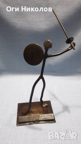 Металопластика на фехтовач .Ръчно изработен, снимка 5 - Антикварни и старинни предмети - 52677434