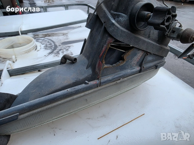 Десен халоген за Пежо 406, снимка 3 - Части - 52356033