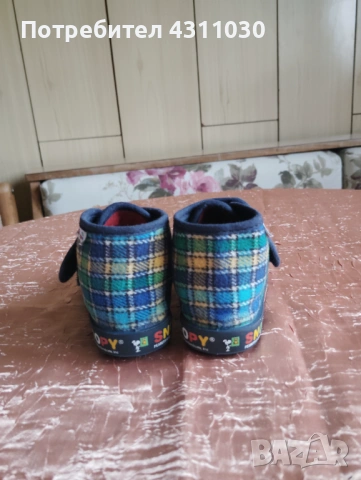 Детски пантофи Snoopy номер 23 , снимка 4 - Детски пантофи - 53808029