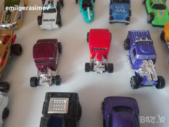 Влакче и метални колички два лота.., снимка 13 - Влакчета, самолети, хеликоптери - 34618076