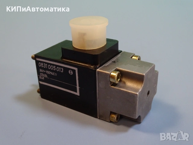 Ел. магнитна бобина Bosch 0831005 013 solenoid coil 24V, снимка 2 - Резервни части за машини - 54190844