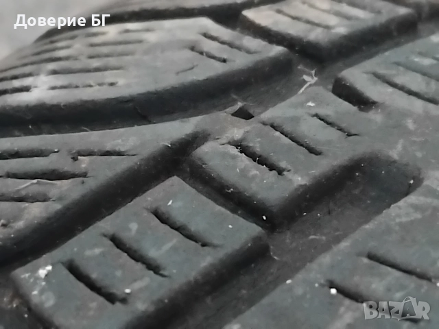 Гуми 225 60 17 Пирели Pirelli 4 броя. Нов внос. Не са нови! 