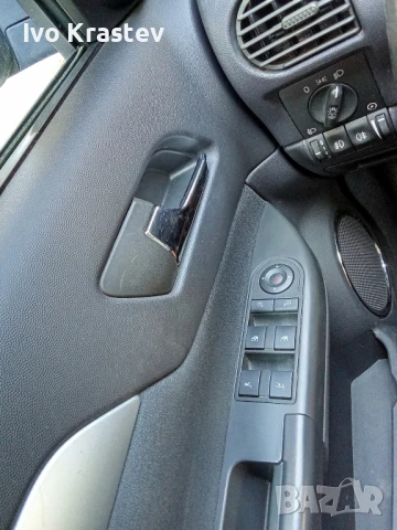 Опел Тигра 1.4 бензин ,Климатик , снимка 11 - Автомобили и джипове - 51202604