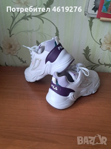 Продавам женски маратонки на FILA Спешно!!!