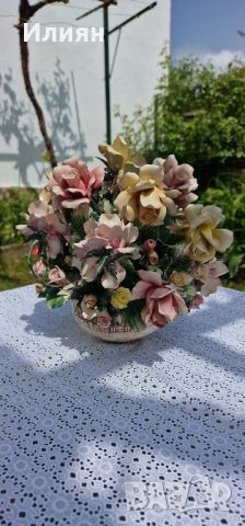 Прелестен порцеланов букет рози 🌹🌹
 🇮🇹 Capodimonte, снимка 2 - Антикварни и старинни предмети - 45430809