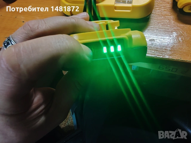 зарядно +две батерии перфектни 24V, снимка 3 - Други инструменти - 53695927