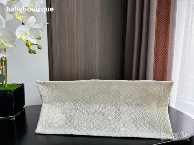 Dior Medium Dior Book Tote White D-Lace Butterfly Embroidery, снимка 7 - Чанти - 44979369