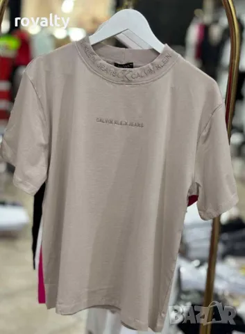 Calvin Klein дамски тениски Различни цветове , снимка 8 - Тениски - 50394519
