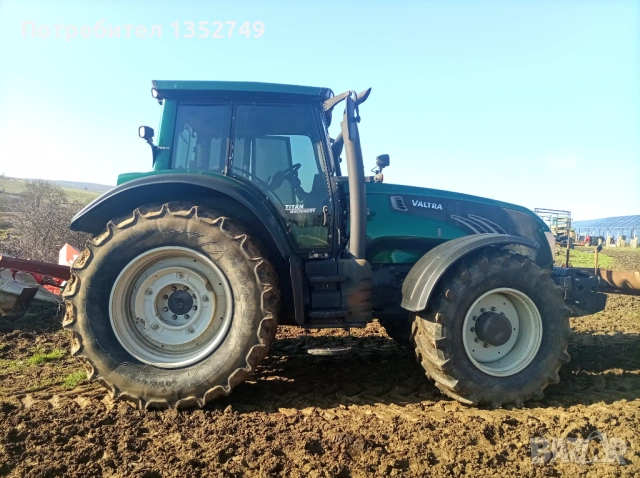 продавам трактор Valtra T203D с движение назад