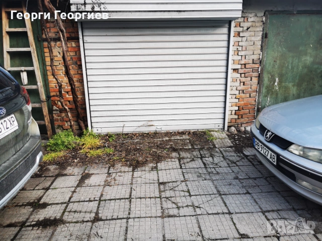 Продава се гараж с подготвено електрозахранване (трифазен ток) – отлична локация , снимка 2 - Гаражи и паркоместа - 54045338