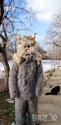 Кукерски костюми