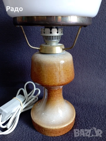 Комплект от две порцеланови лампи с бели стъклени абажури, снимка 3 - Настолни лампи - 54171894