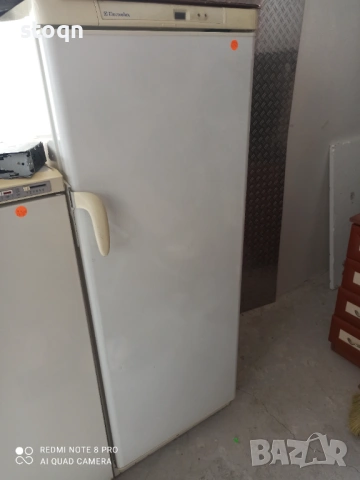 Вертикален фризер ELECTROLUX, снимка 3 - Фризери - 54170636