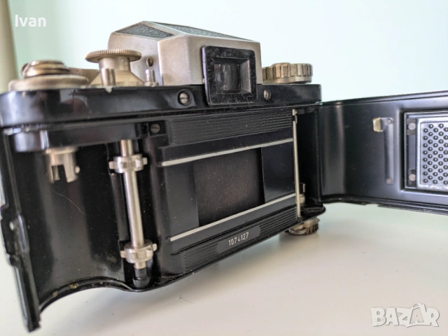 Рядък ретро лентов SLR фотоапарат Exakta VAREX IIb 35mm - тяло, снимка 6 - Фотоапарати - 53746697