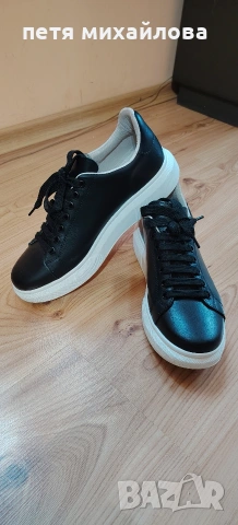 Дамски кецове