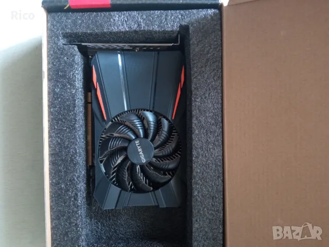 Видеокарта Gigabyte RX560 4Gb, снимка 1 - Видеокарти - 49177657