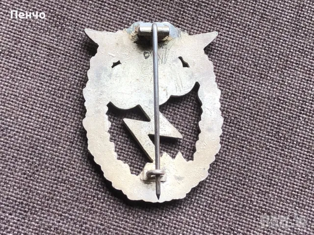 стар немски нагръден знак - LUFTWAFFE - WWII - ОРИГИНАЛ, снимка 3 - Антикварни и старинни предмети - 49662931