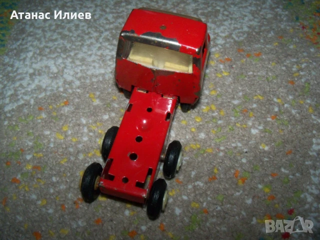 Червено ламаринено камионче играчка Микро, снимка 5 - Коли, камиони, мотори, писти - 50508942