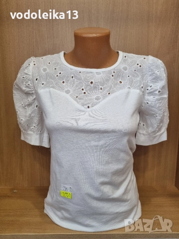 Нова блузка с дантела