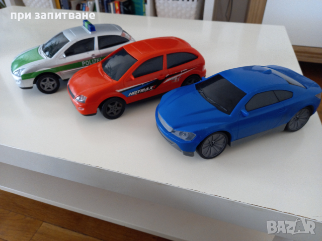 Големи пластмасови коли играчки, 1:16, 28 см., здрави, Ford Focus на Dickie, снимка 2 - Коли, камиони, мотори, писти - 45020464