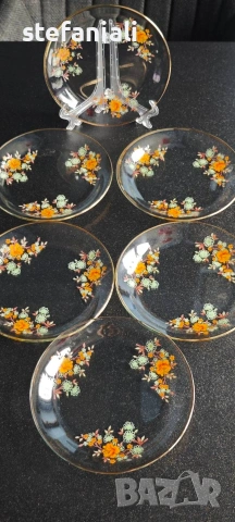 Стъклени десертни чинии
