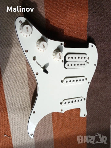 Fender пикгард с електроника.