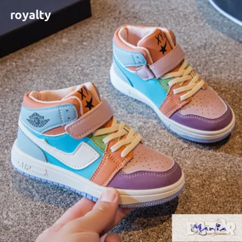 Шарени детски кецове