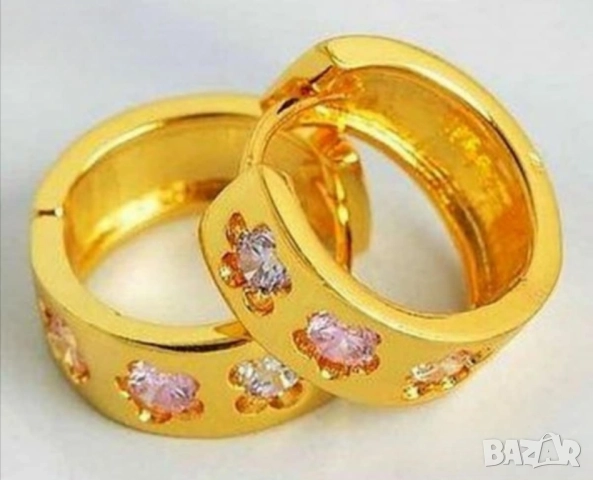 Зашеметяващи обеци от 9K попълнено злато с цирконии-цветчета 15 лв., снимка 3 - Обеци - 51767258