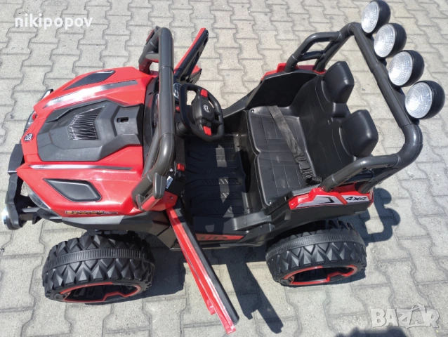 SAFARI двуместен акумулаторен джип JAKARTA 4x4 червен, снимка 2 - Детски велосипеди, триколки и коли - 53569417