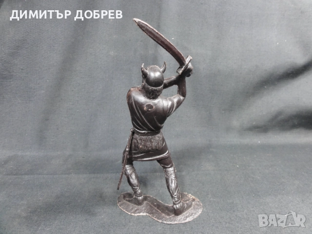 СТАРА РЕТРО СОЦ СССР ПЛАСТМАСОВА ФИГУРКА ВИКИНГ, снимка 3 - Колекции - 52712067