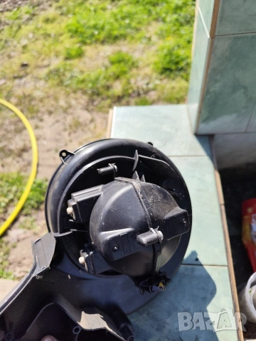 Вентилатор парно -Land Rover Freelander 2 -2008г, снимка 2 - Части - 53705938