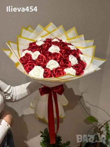 Букети от вечни рози, снимка 8 - Ръчно изработени сувенири - 53228929