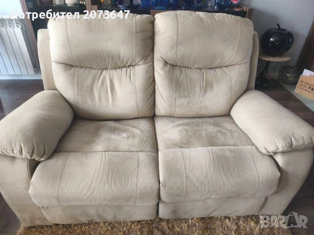 Продавам диван