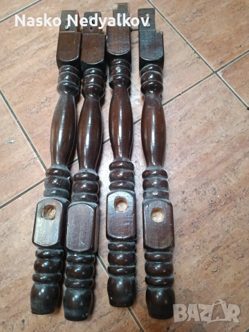 дървени крака