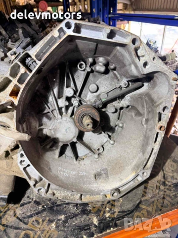 320107376R, TL4B361 скоростна кутия 6ск. От Дачия Дъстър 2, 1.5 ДЦИ, 95 кс., 6 ск., код на двигател , снимка 2 - Части - 53949780