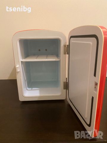 Портативен Мини хладилник Coca Cola, с две функции охлаждане и затопляне, червен, снимка 5 - Хладилници - 46467908