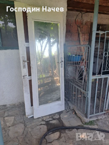Врати от панелен апартамент  