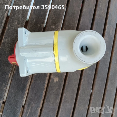 Трифазен щепсел и контакт, снимка 4 - Ключове, контакти, щепсели - 53624162