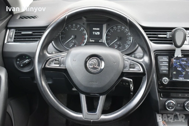 Skoda Octavia 1.6 DSG, снимка 15 - Автомобили и джипове - 53699383